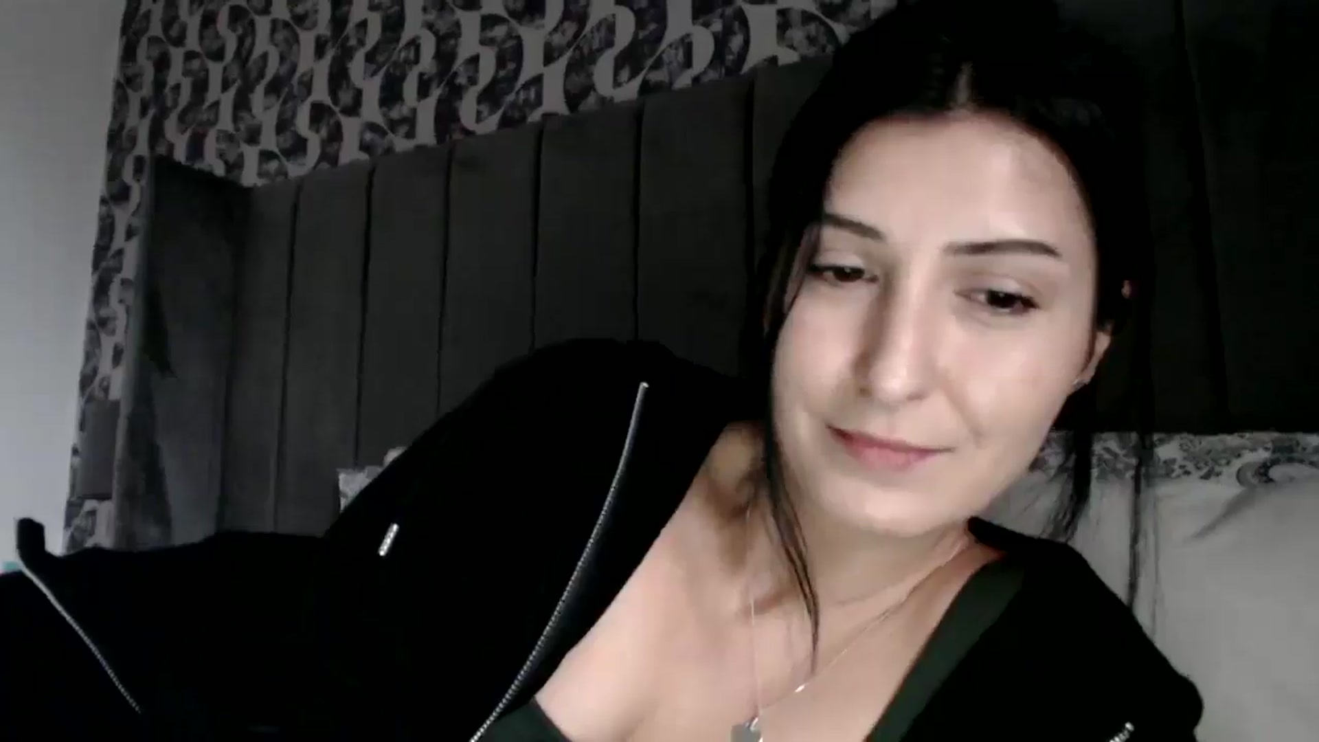 Gallery image thumbnail from Yara_77's myfreecams stream on, 02/19/2026, 12:27 image 14 of 20