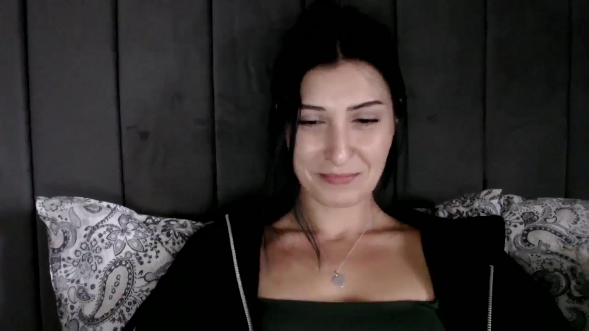 Gallery image thumbnail from Yara_77's myfreecams stream on, 02/19/2026, 12:27 image 17 of 20