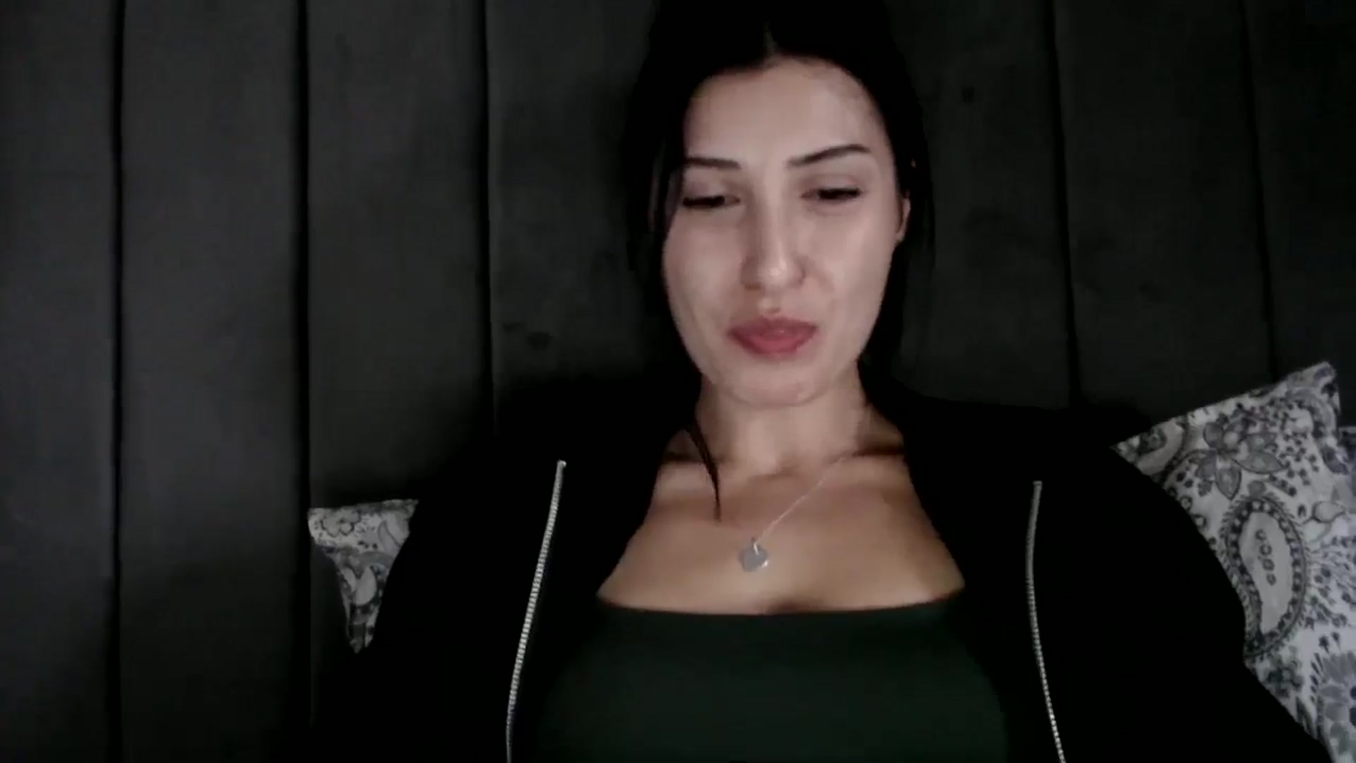Gallery image thumbnail from Yara_77's myfreecams stream on, 02/19/2026, 12:27 image 4 of 20