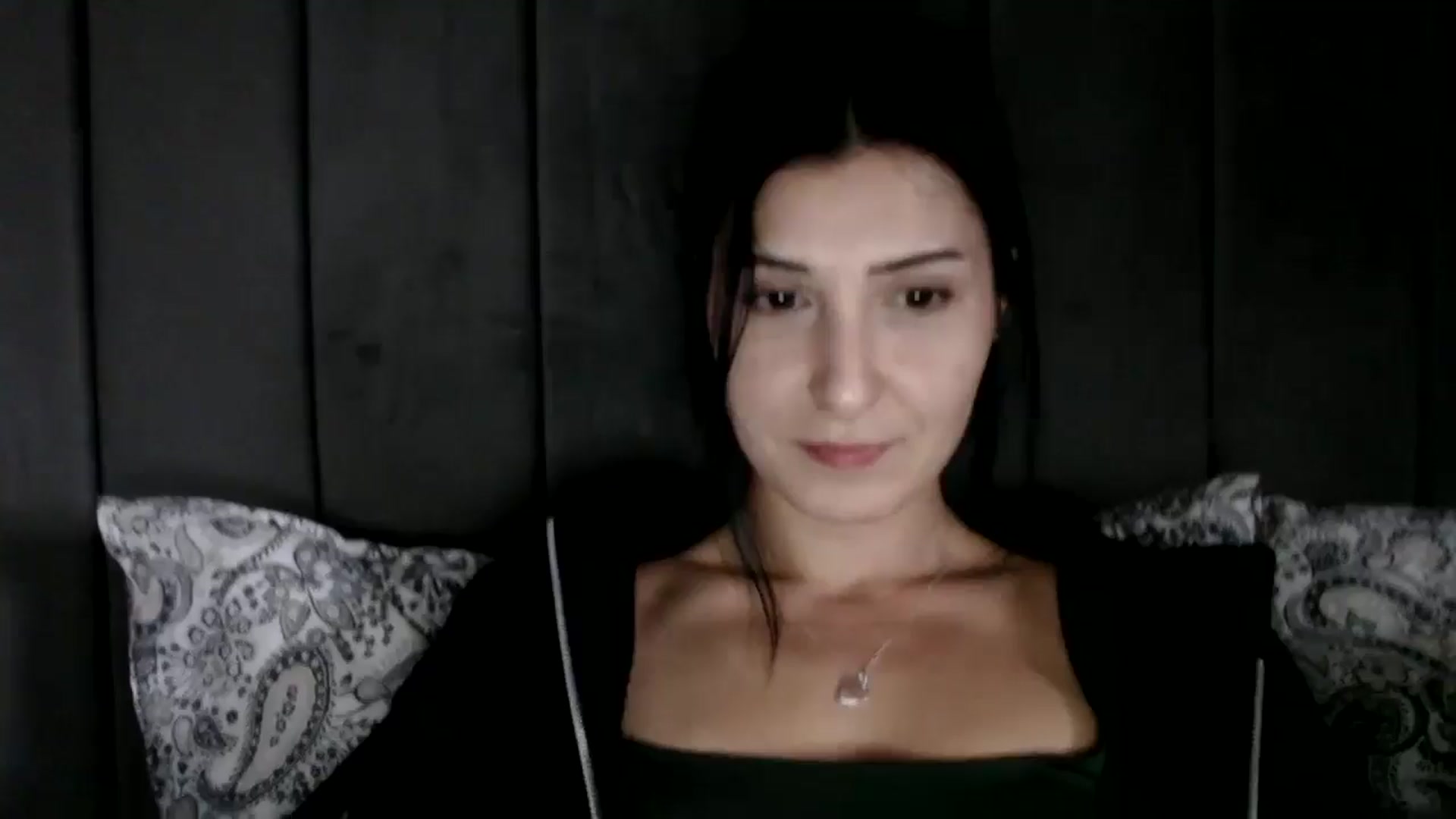 Gallery image thumbnail from Yara_77's myfreecams stream on, 02/19/2026, 12:27 image 15 of 20