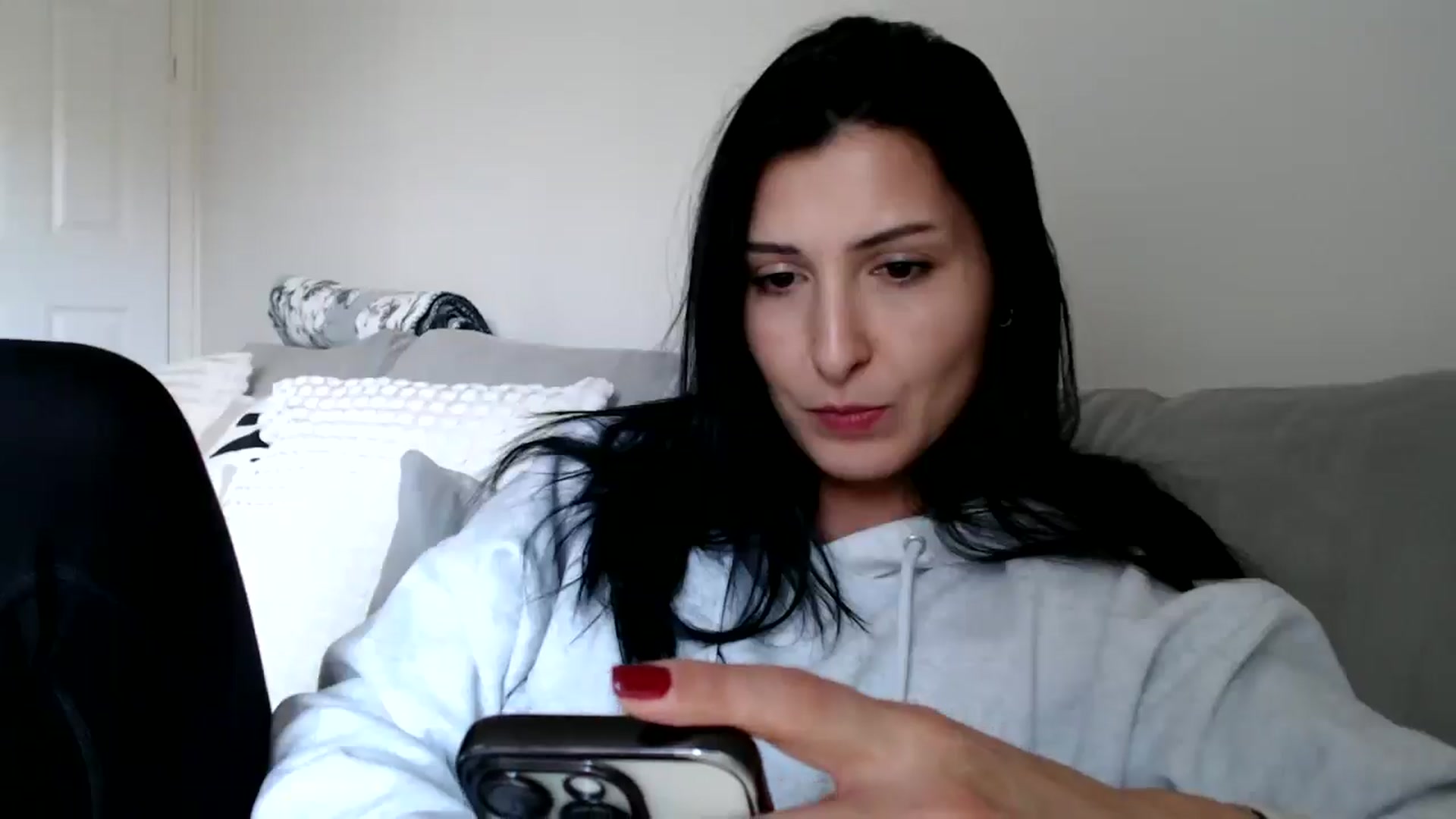 Gallery image thumbnail from Yara_77's myfreecams stream on, 03/01/2026, 15:55 image 3 of 20
