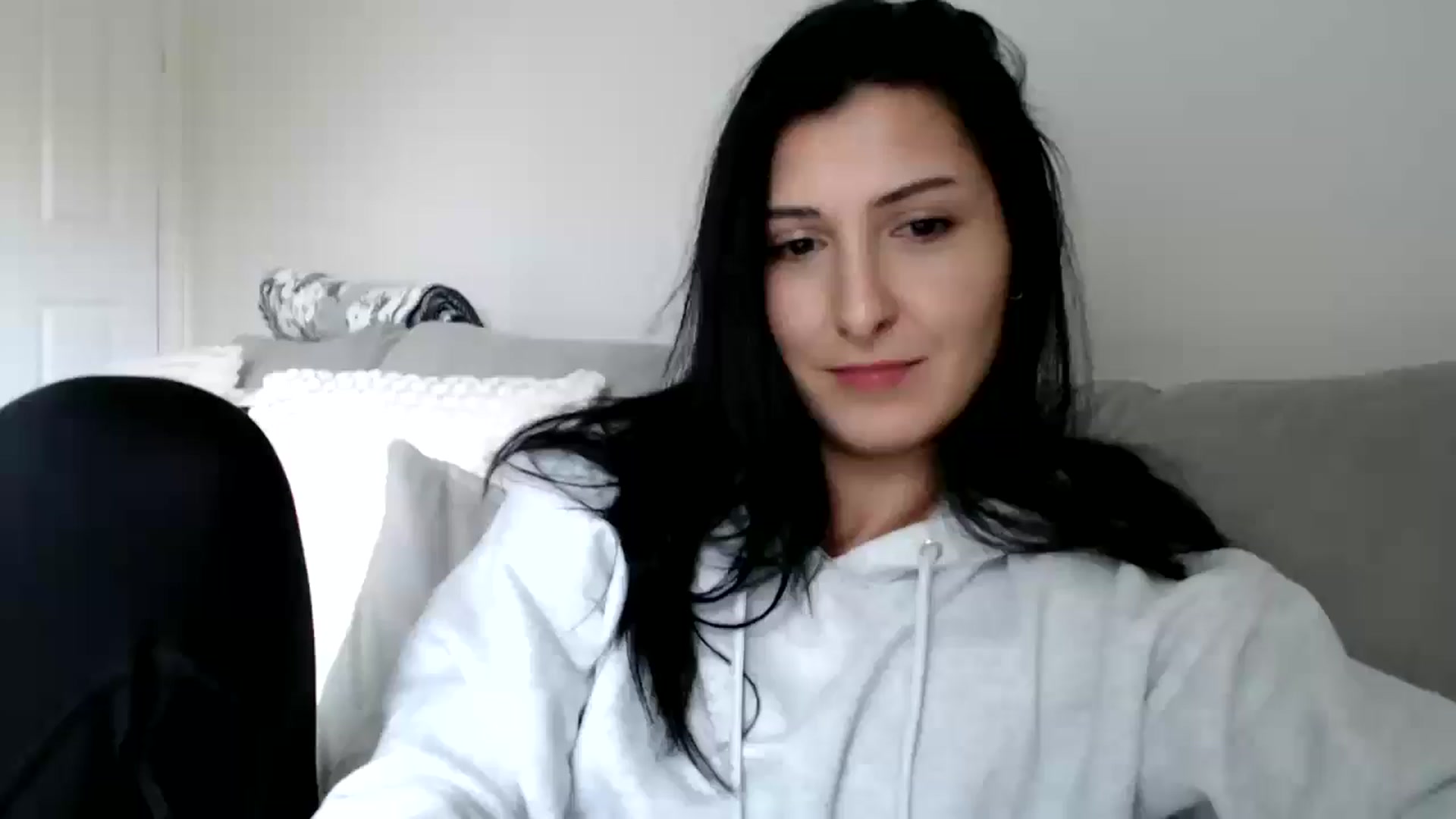 Gallery image thumbnail from Yara_77's myfreecams stream on, 03/01/2026, 15:55 image 2 of 20