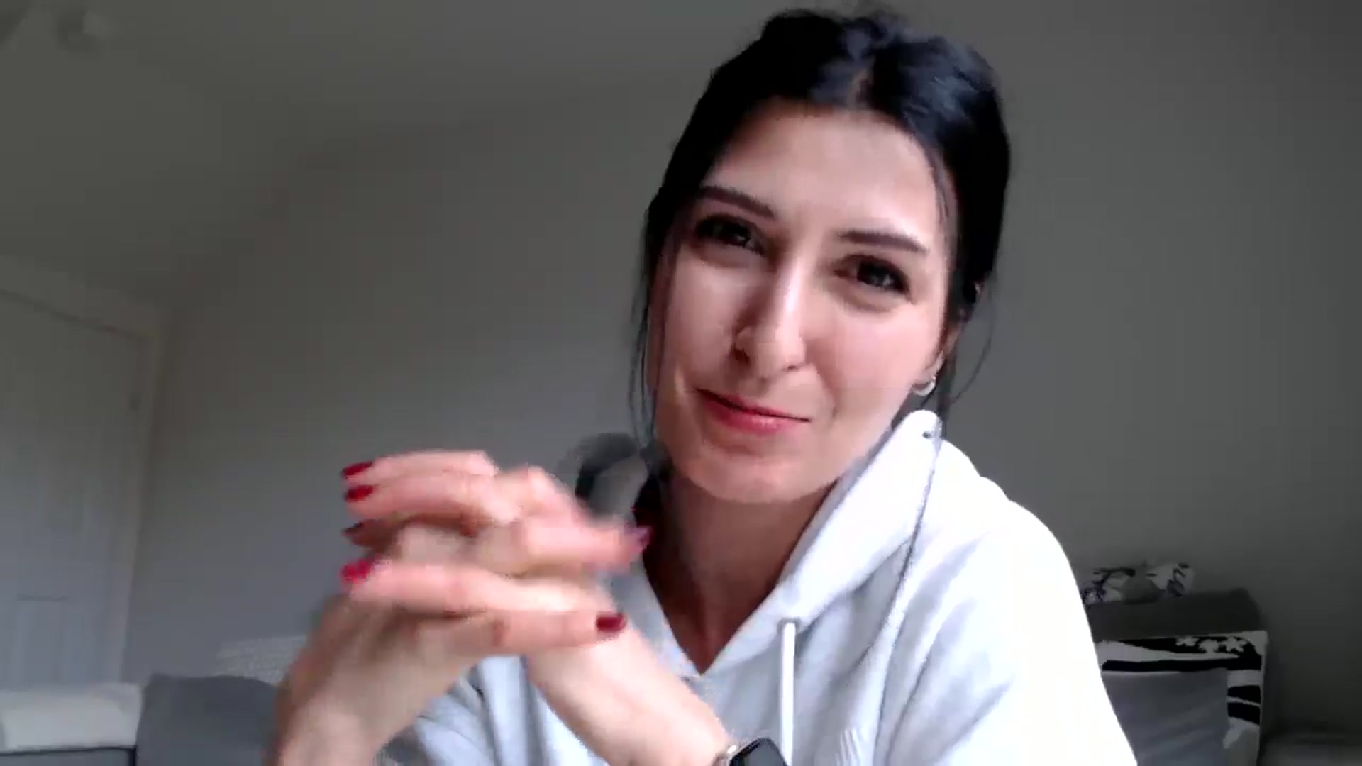 Gallery image thumbnail from Yara_77's myfreecams stream on, 03/01/2026, 15:55 image 19 of 20