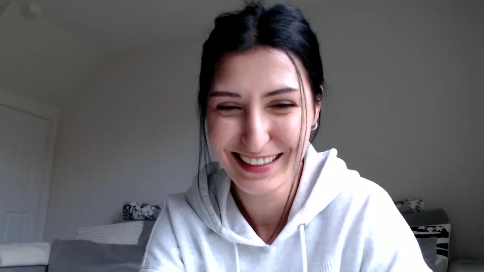 Gallery image thumbnail from Yara_77's myfreecams stream on, 03/01/2026, 15:55 image 18 of 20