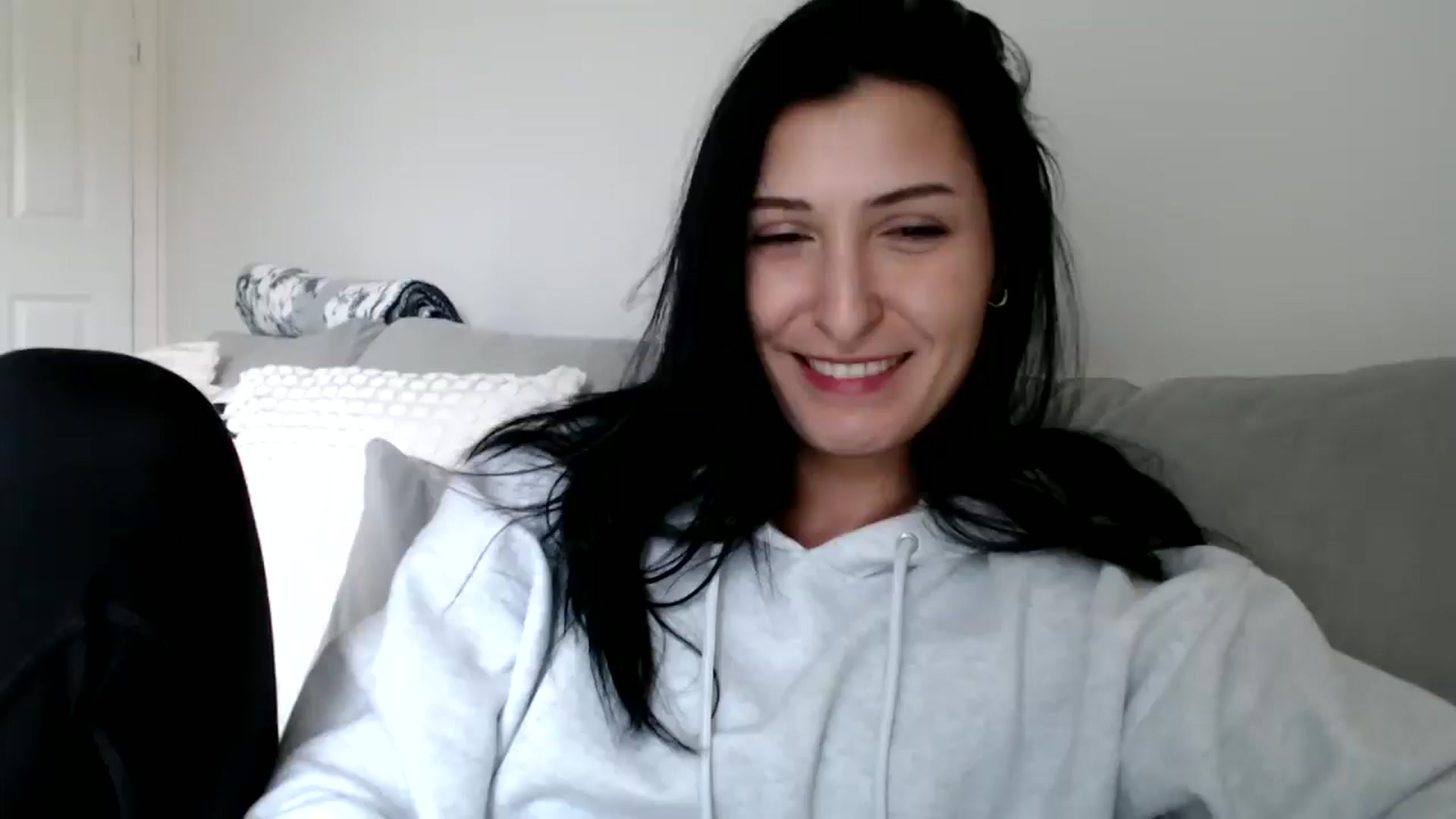 Gallery image thumbnail from Yara_77's myfreecams stream on, 03/01/2026, 15:55 image 1 of 20