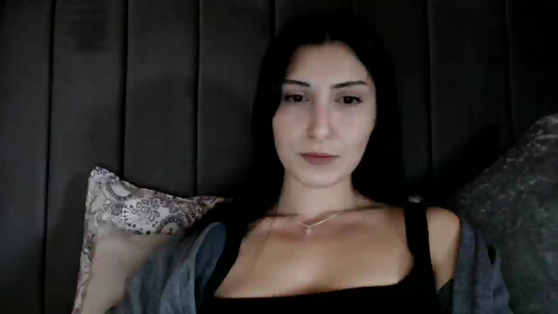 Gallery image thumbnail from Yara_77's myfreecams stream on, 03/10/2026, 15:57 image 3 of 20