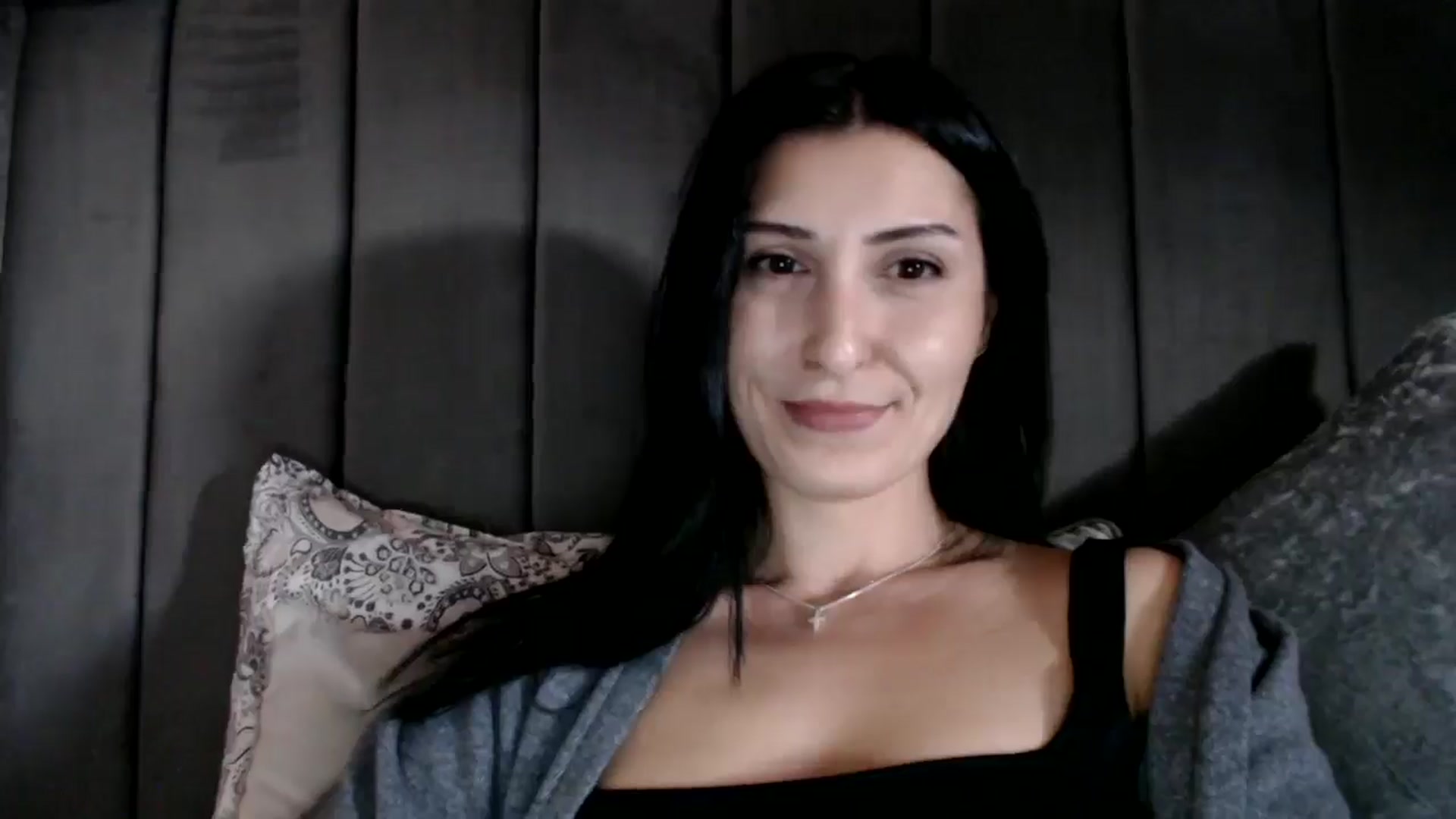 Gallery image thumbnail from Yara_77's myfreecams stream on, 03/10/2026, 15:57 image 15 of 20