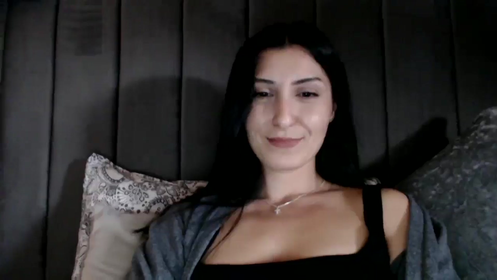 Gallery image thumbnail from Yara_77's myfreecams stream on, 03/10/2026, 15:57 image 13 of 20