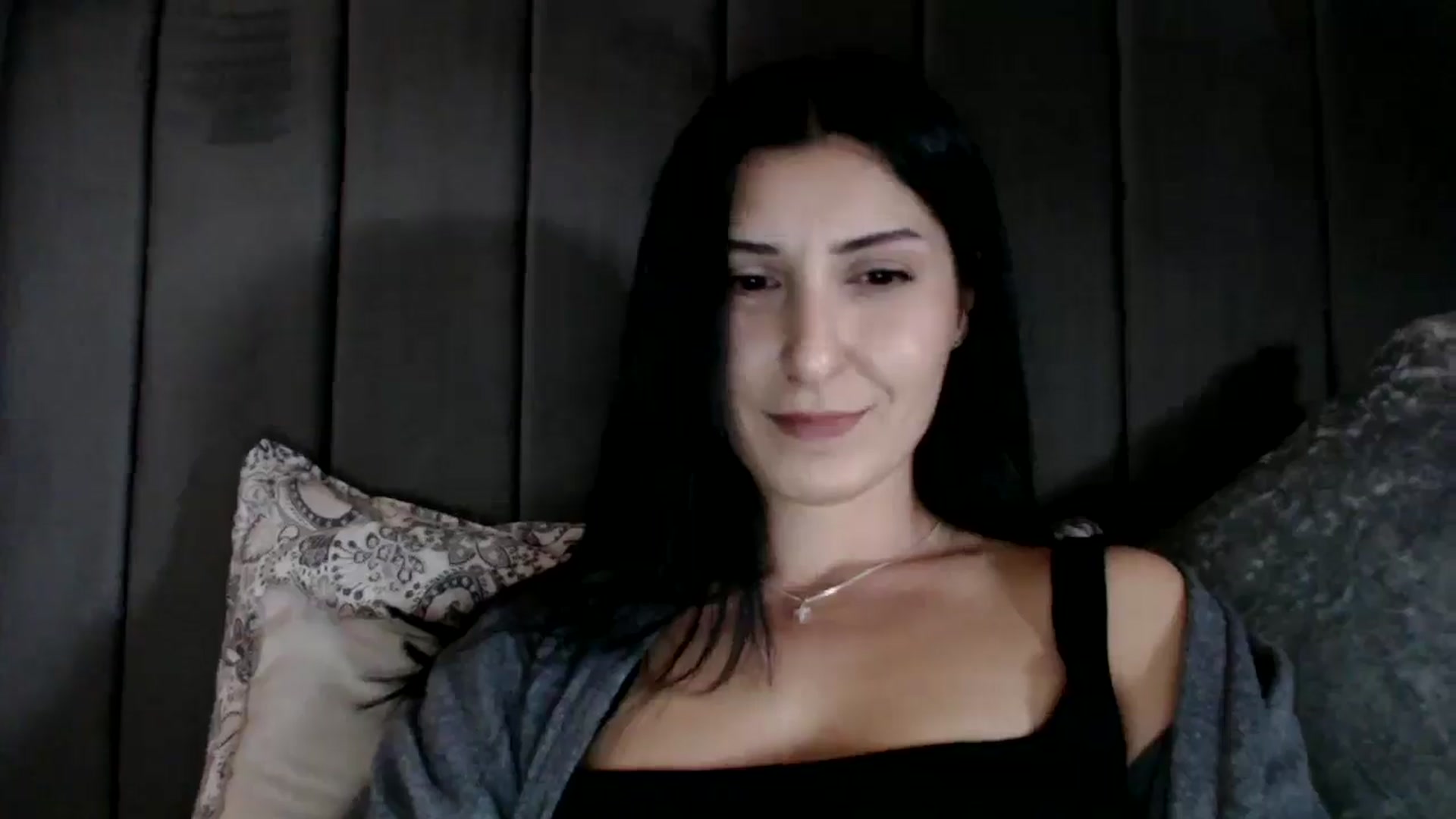 Gallery image thumbnail from Yara_77's myfreecams stream on, 03/10/2026, 15:57 image 12 of 20