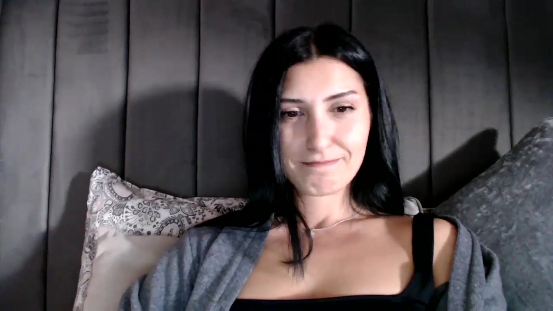 Gallery image thumbnail from Yara_77's myfreecams stream on, 03/10/2026, 15:57 image 19 of 20
