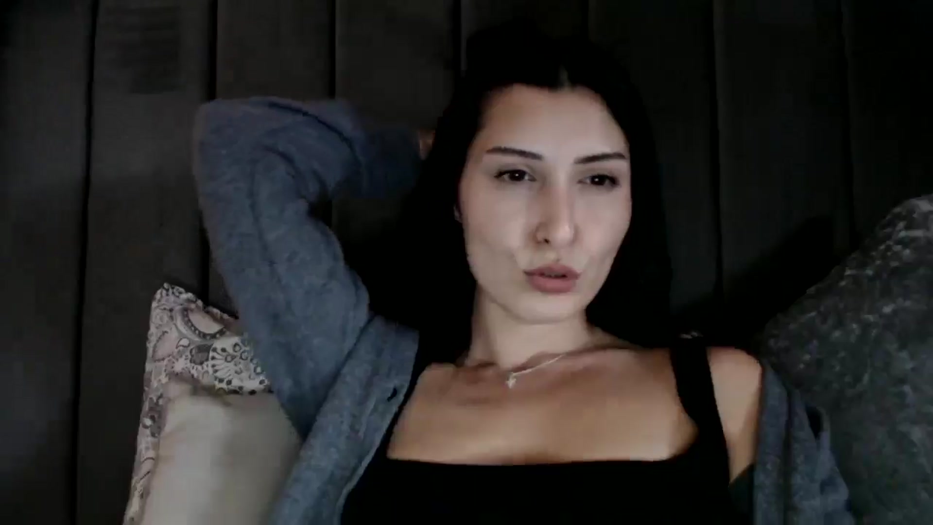 Gallery image thumbnail from Yara_77's myfreecams stream on, 03/10/2026, 15:57 image 5 of 20