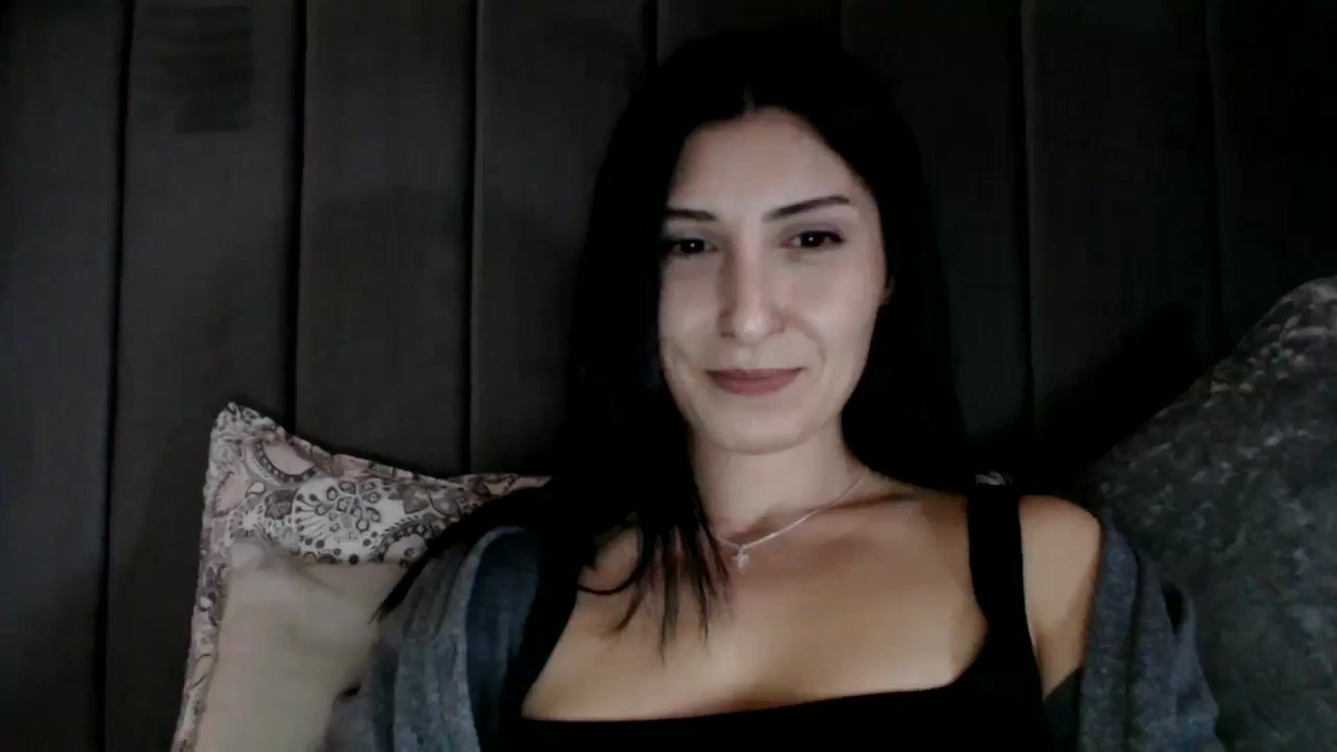 Gallery image thumbnail from Yara_77's myfreecams stream on, 03/10/2026, 15:57 image 2 of 20