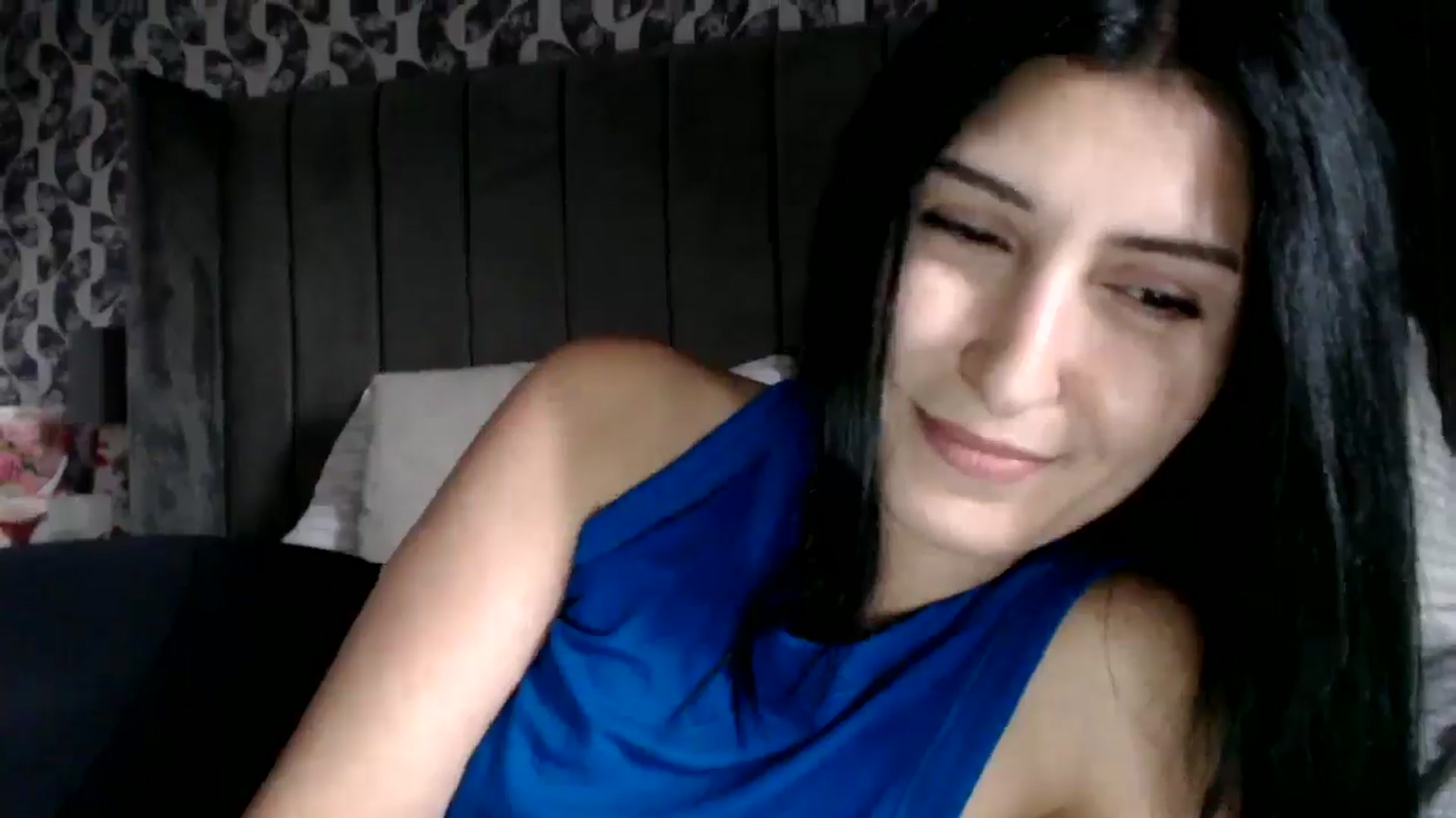 Gallery image thumbnail from Yara_77's myfreecams stream on, 03/20/2026, 16:53 image 17 of 20