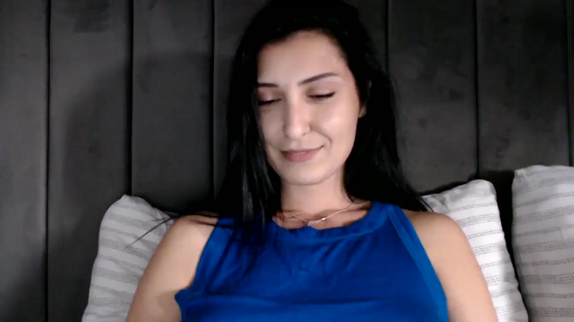 Gallery image thumbnail from Yara_77's myfreecams stream on, 03/20/2026, 16:53 image 9 of 20