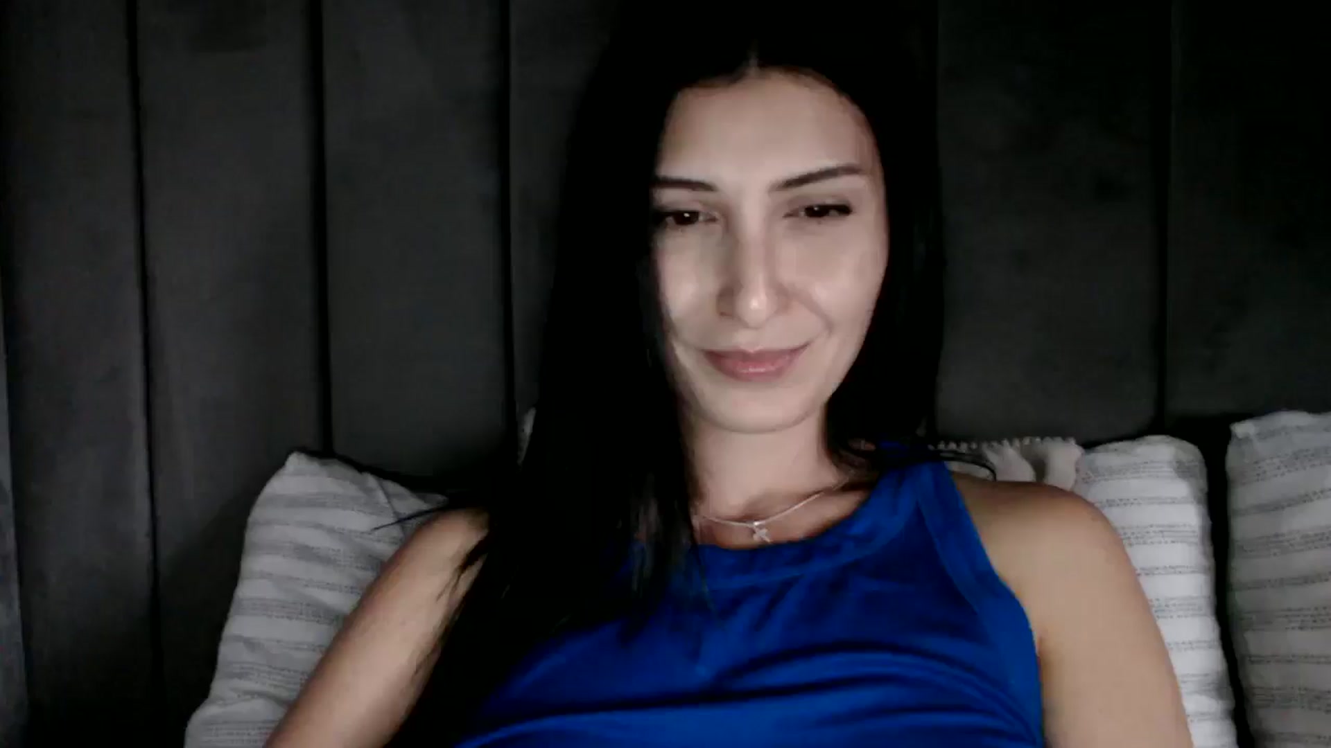 Gallery image thumbnail from Yara_77's myfreecams stream on, 03/20/2026, 17:25 image 14 of 20