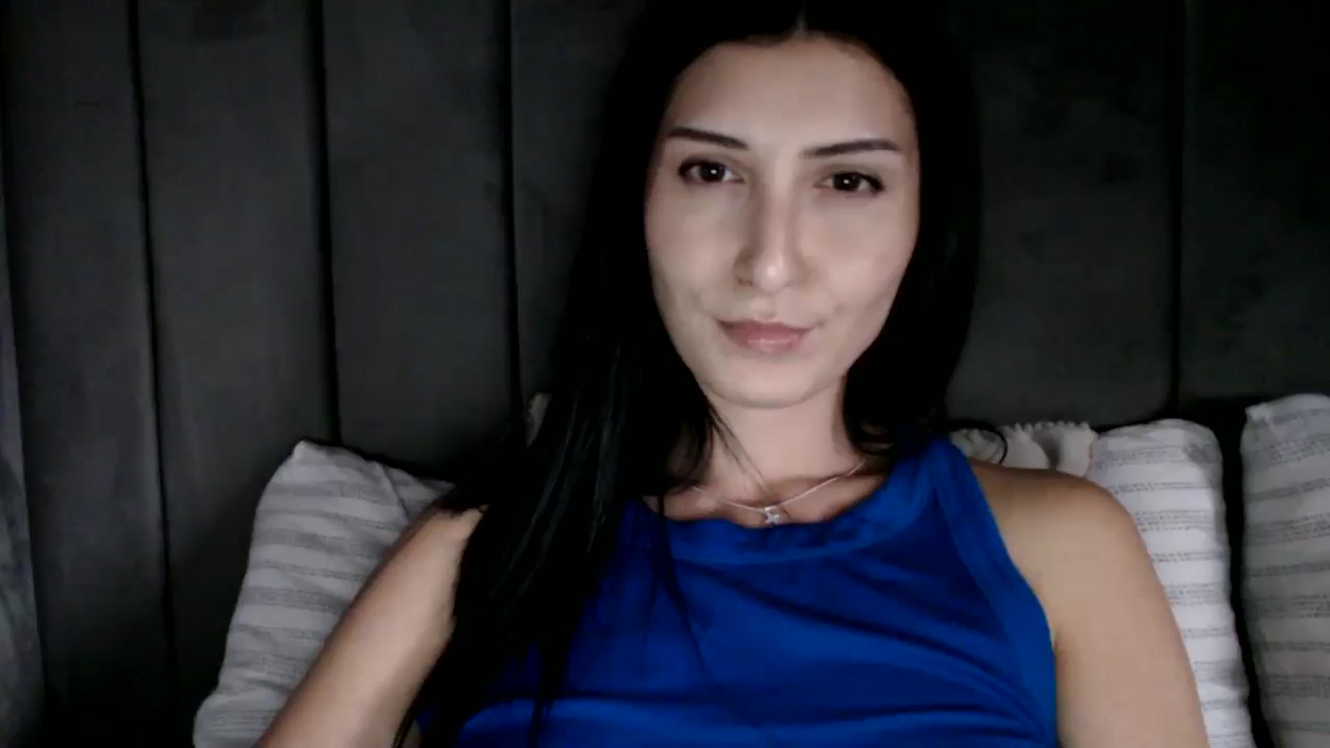 Gallery image thumbnail from Yara_77's myfreecams stream on, 03/20/2026, 17:25 image 12 of 20