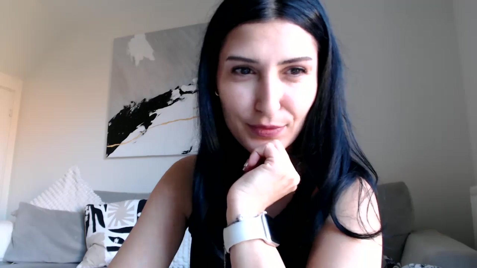 Gallery image thumbnail from Yara_77's myfreecams stream on, 04/02/2026, 13:31 image 2 of 20
