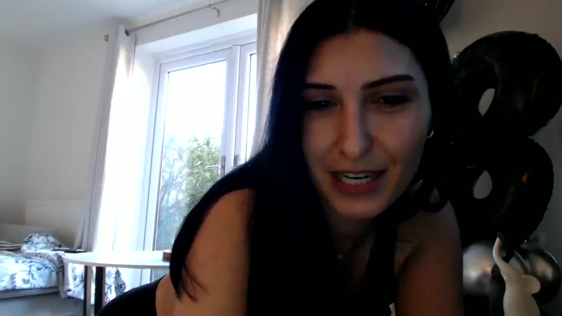 Gallery image thumbnail from Yara_77's myfreecams stream on, 04/02/2026, 13:31 image 15 of 20