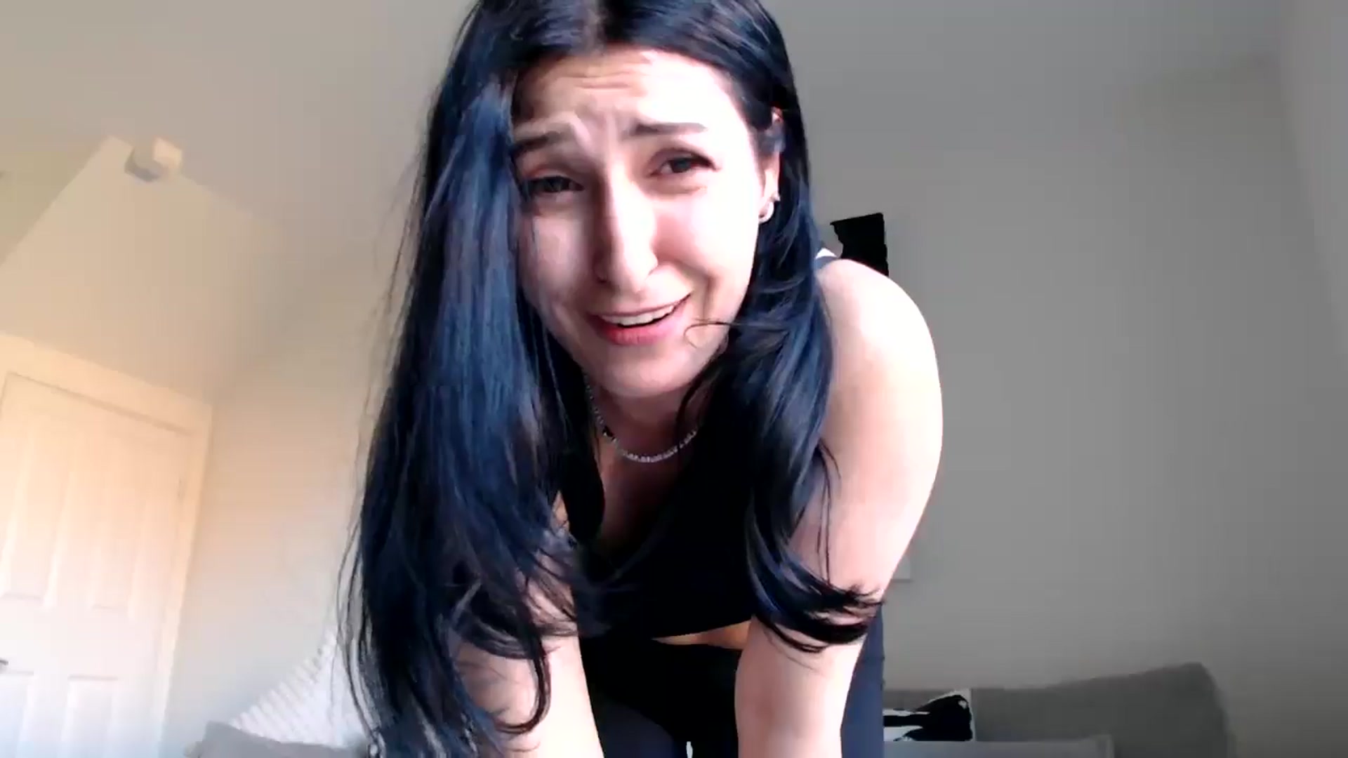 Gallery image thumbnail from Yara_77's myfreecams stream on, 04/02/2026, 13:31 image 13 of 20