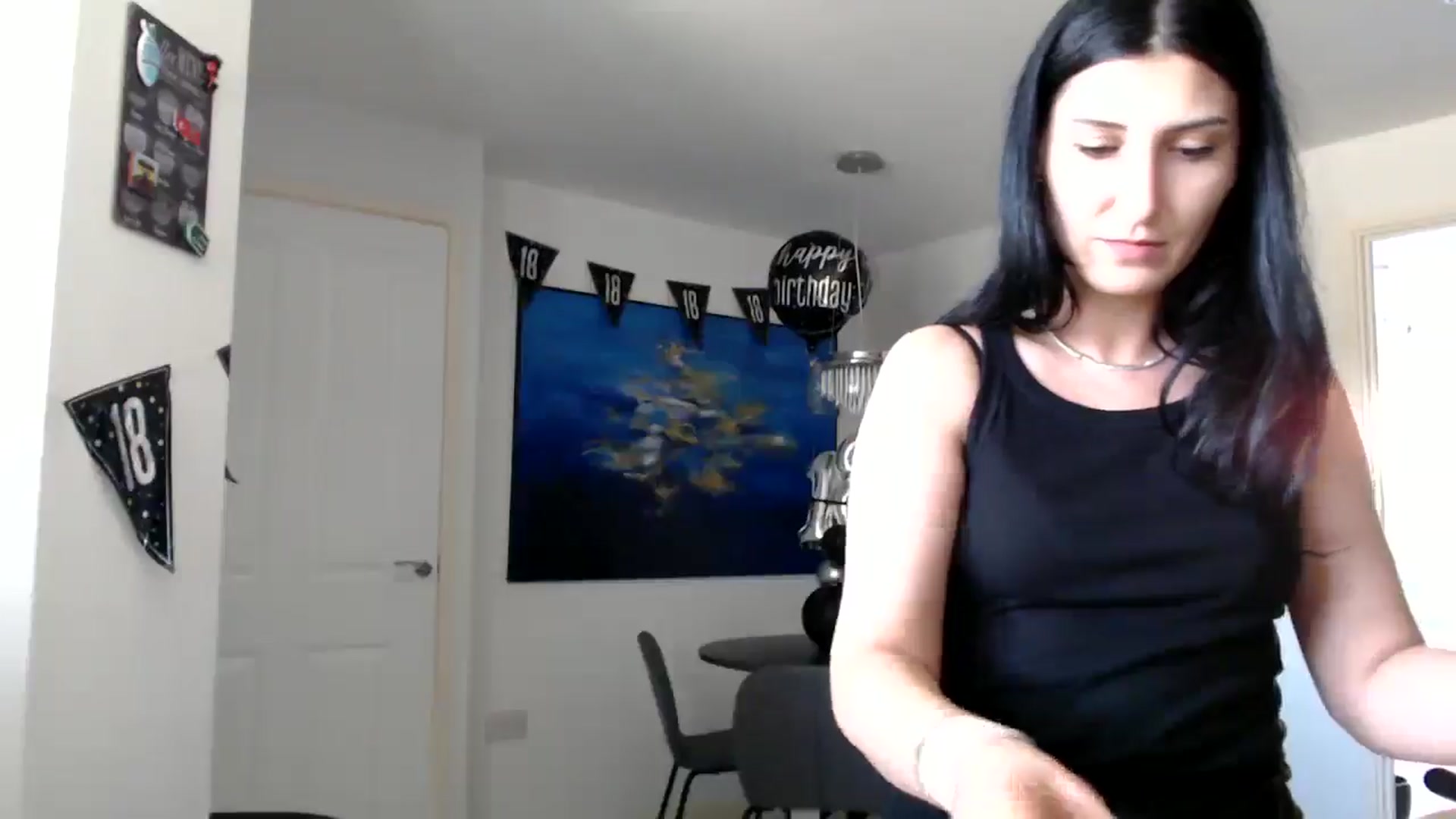 Gallery image thumbnail from Yara_77's myfreecams stream on, 04/02/2026, 16:18 image 8 of 20