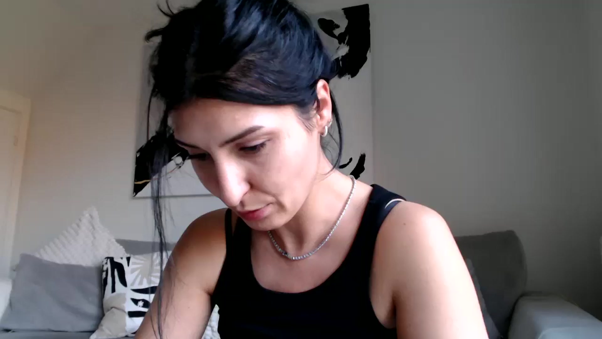 Gallery image thumbnail from Yara_77's myfreecams stream on, 04/02/2026, 16:18 image 15 of 20