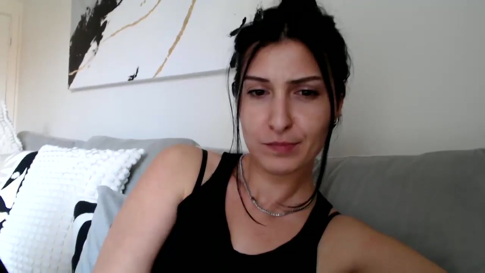 Gallery image thumbnail from Yara_77's myfreecams stream on, 04/02/2026, 16:18 image 17 of 20