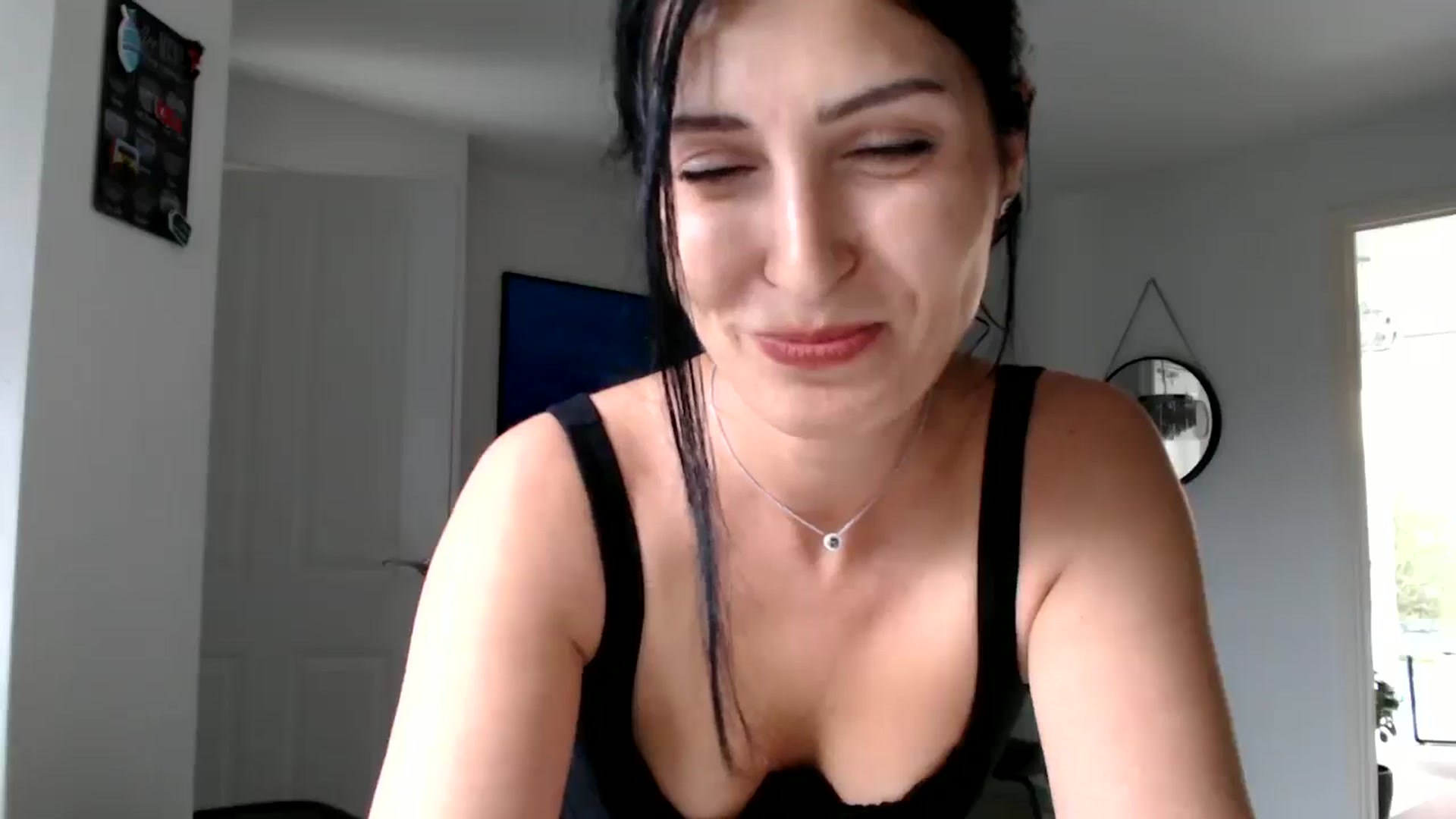 Gallery image thumbnail from Yara_77's myfreecams stream on, 05/05/2026, 15:59 image 5 of 20
