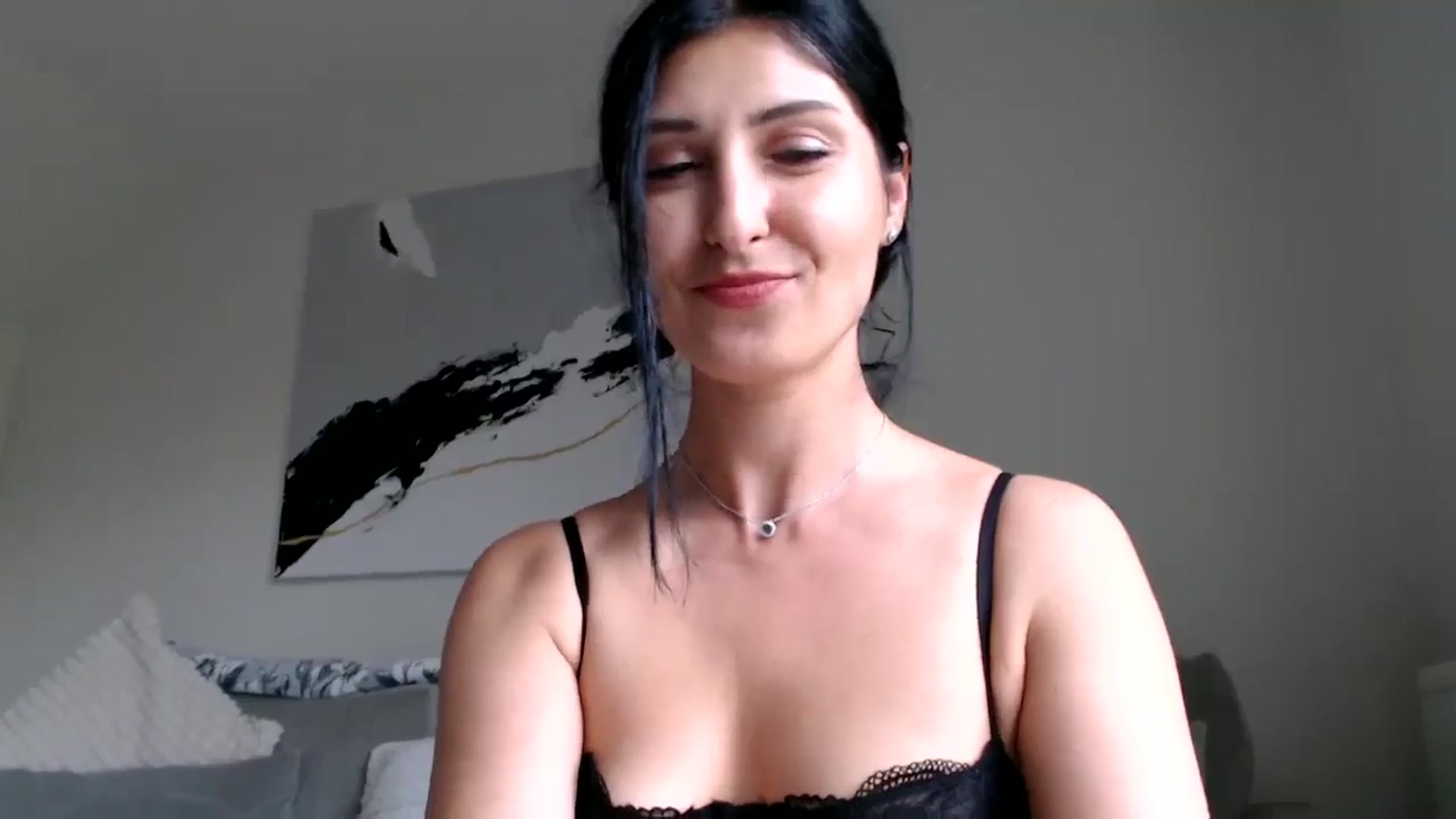 Gallery image thumbnail from Yara_77's myfreecams stream on, 05/05/2026, 15:59 image 11 of 20