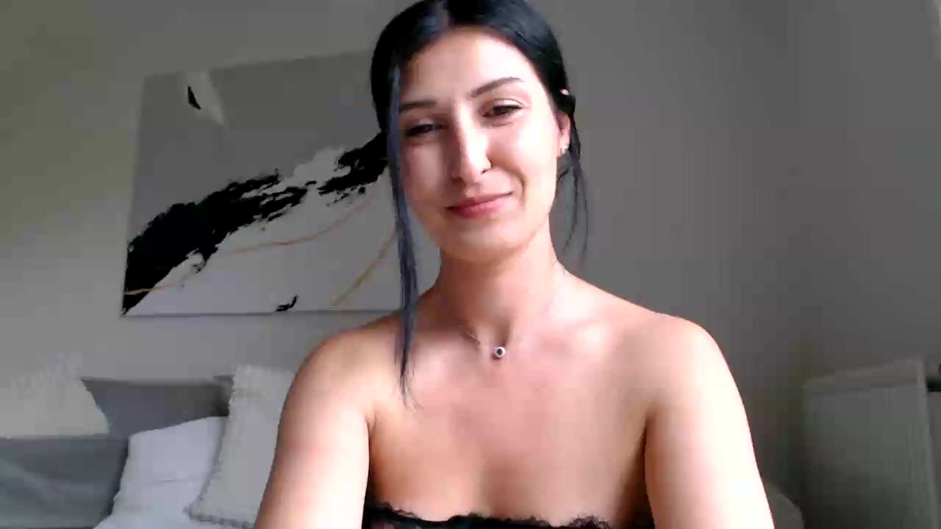 Gallery image thumbnail from Yara_77's myfreecams stream on, 05/06/2026, 13:26 image 13 of 20