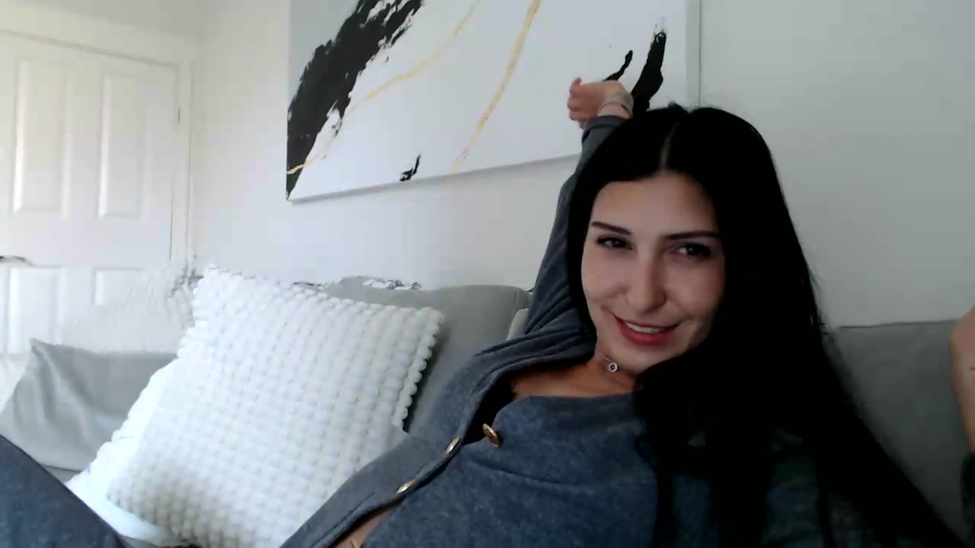 Gallery image thumbnail from Yara_77's myfreecams stream on, 05/06/2026, 13:26 image 3 of 20