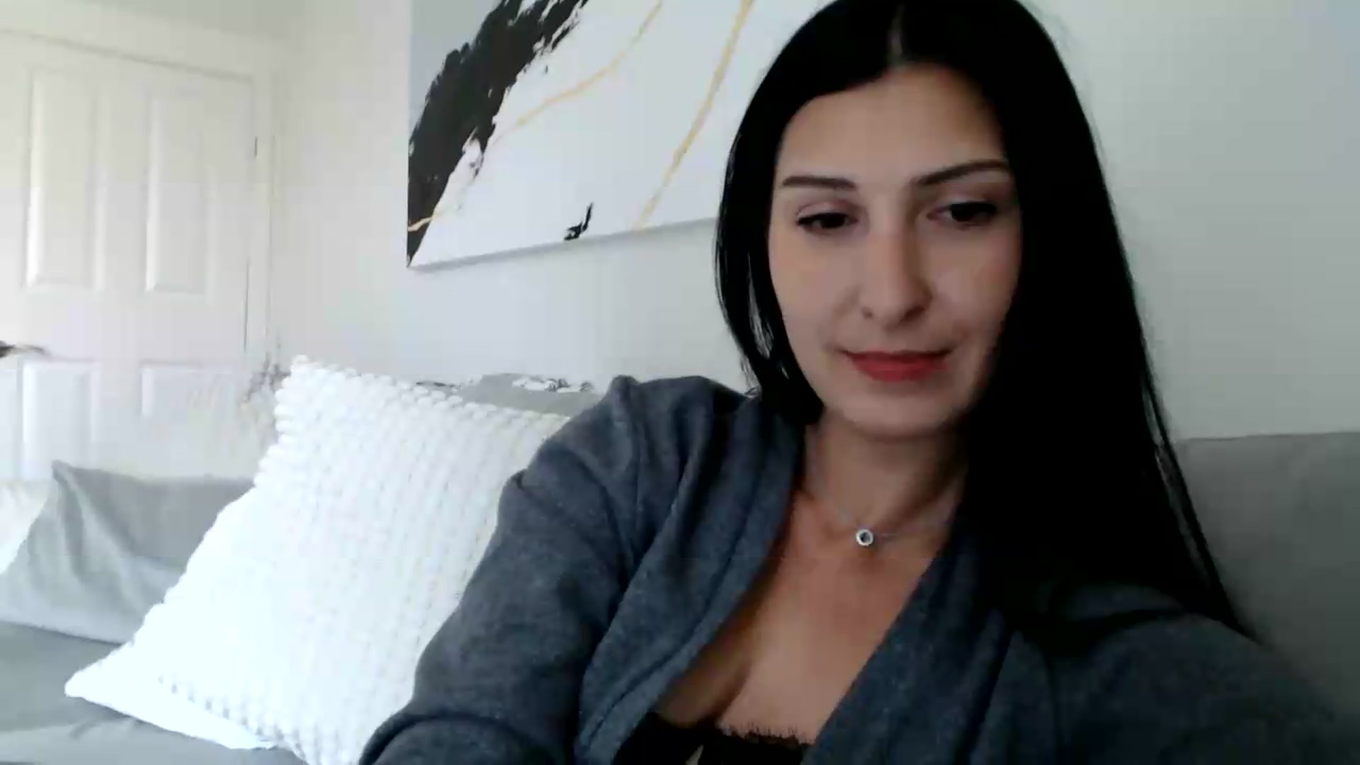 Gallery image thumbnail from Yara_77's myfreecams stream on, 05/06/2026, 13:26 image 2 of 20
