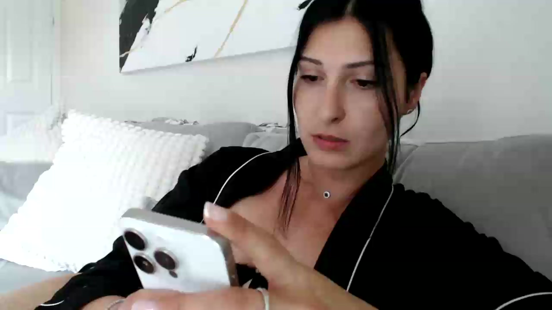 Gallery image thumbnail from Yara_77's myfreecams stream on, 05/06/2026, 14:51 image 4 of 20