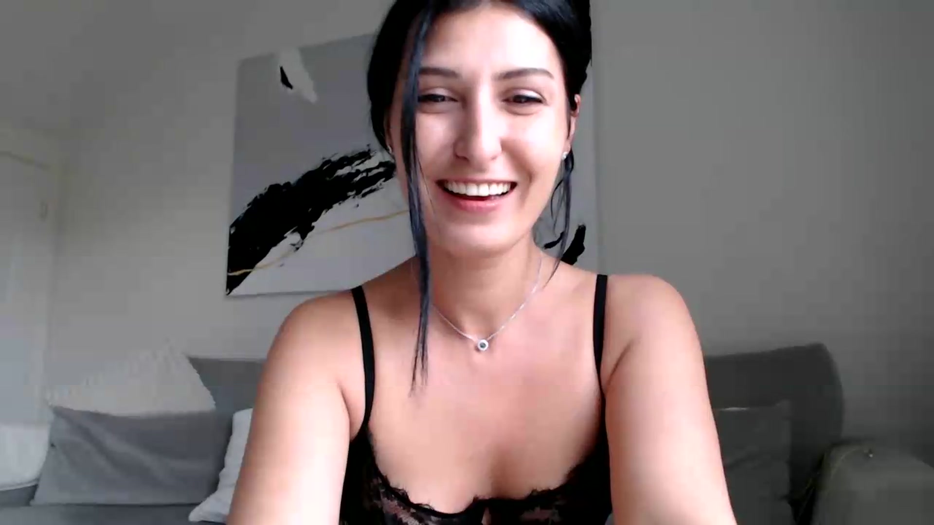 Gallery image thumbnail from Yara_77's myfreecams stream on, 05/06/2026, 14:51 image 9 of 20