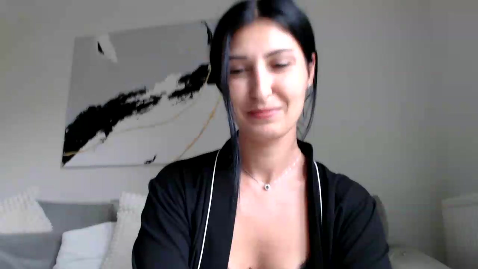 Gallery image thumbnail from Yara_77's myfreecams stream on, 05/06/2026, 14:51 image 16 of 20