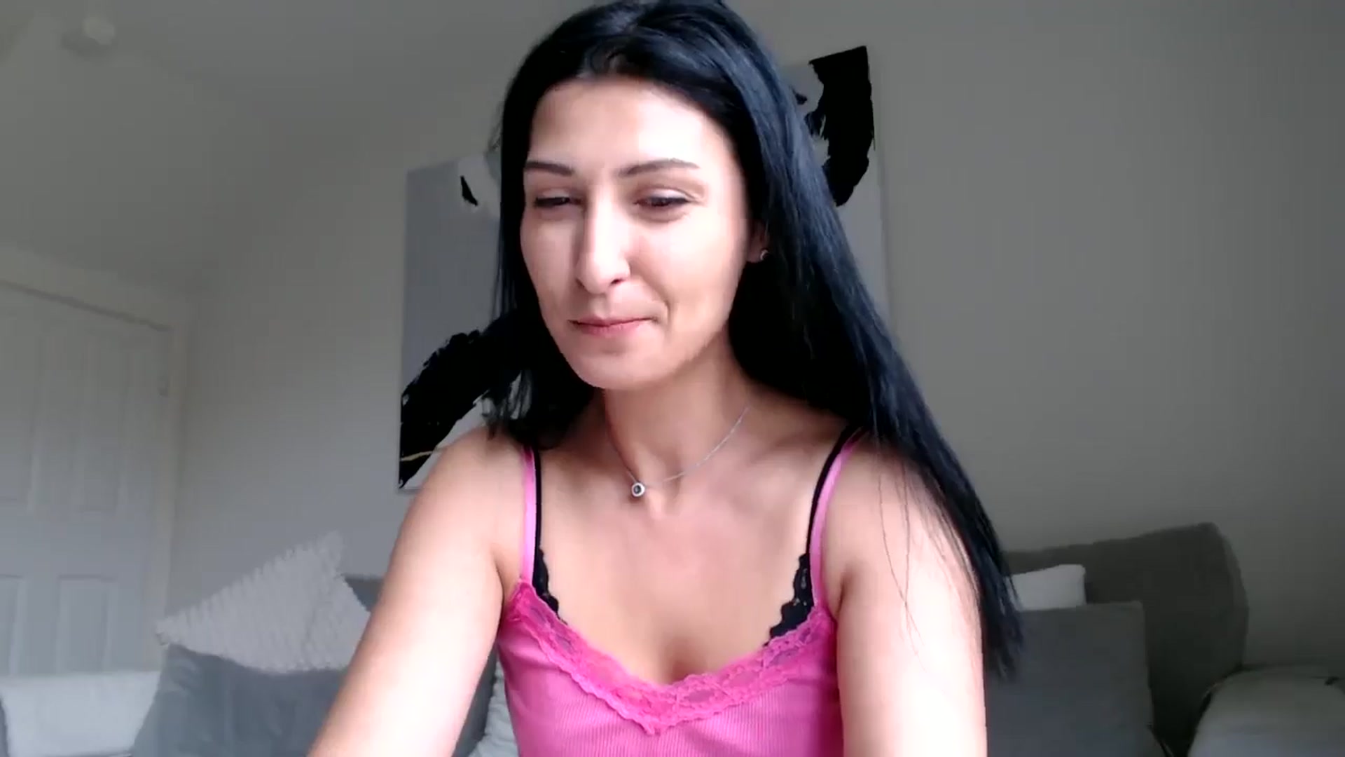 Gallery image thumbnail from Yara_77's myfreecams stream on, 05/07/2026, 11:33 image 15 of 20