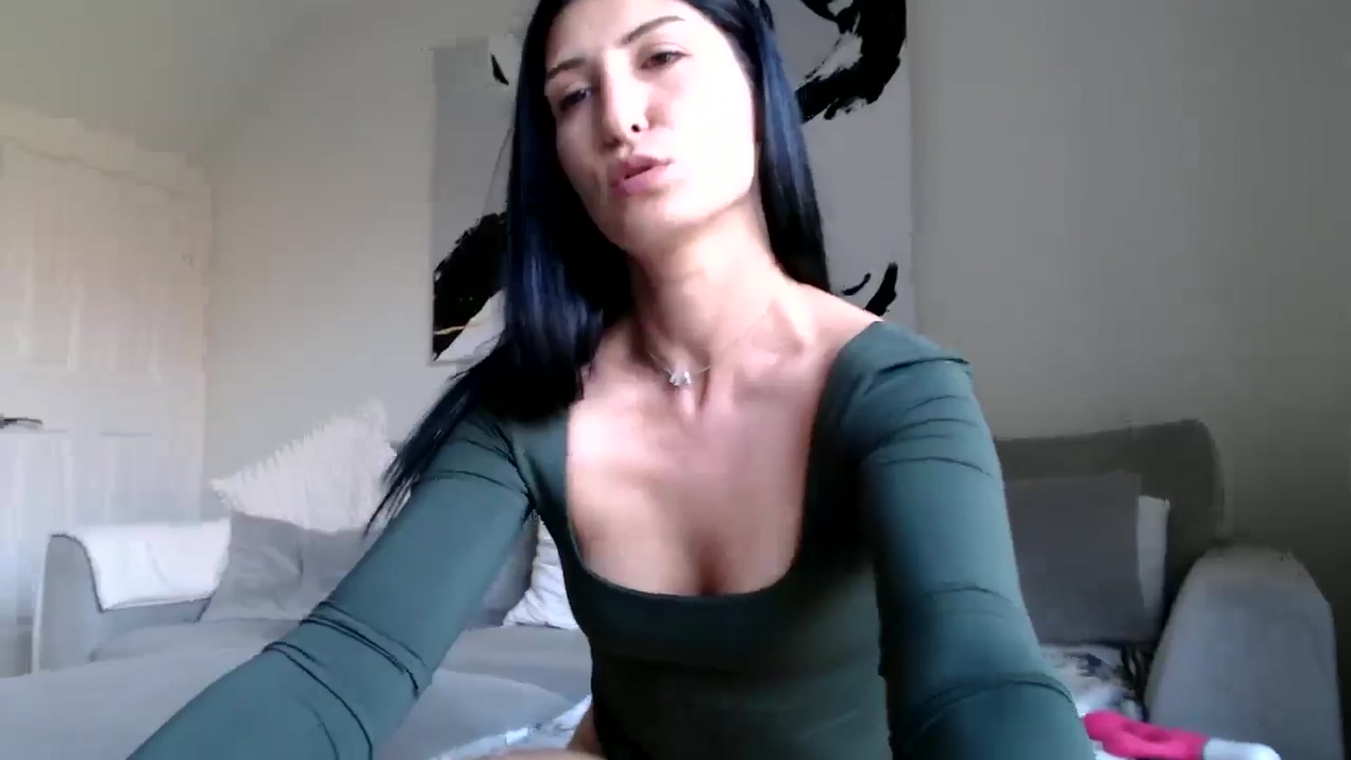 Gallery image thumbnail from Yara_77's myfreecams stream on, 05/08/2026, 12:01 image 10 of 20