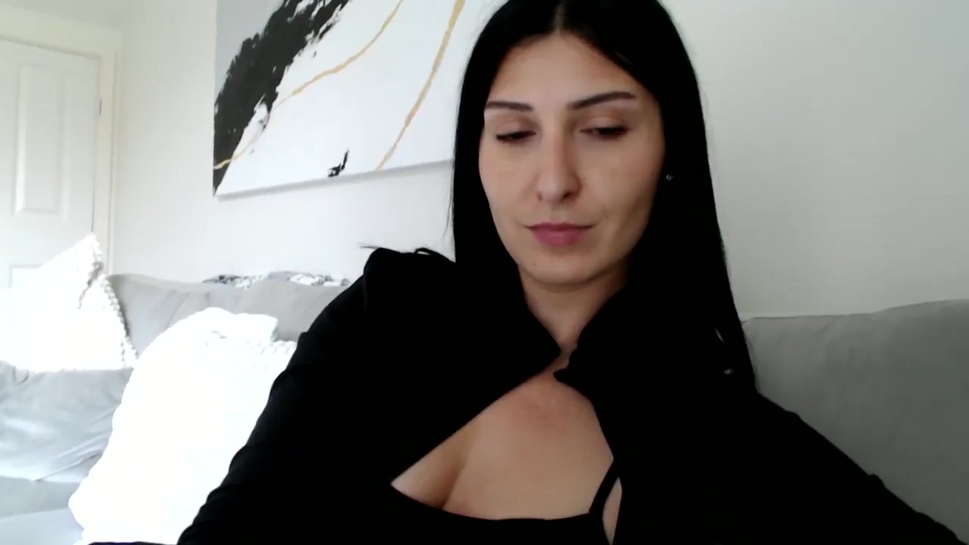 Gallery image thumbnail from Yara_77's myfreecams stream on, 05/08/2026, 14:20 image 4 of 20