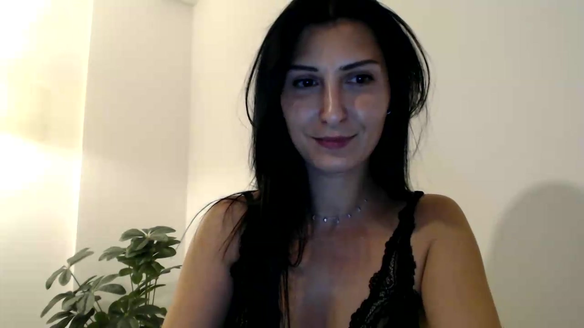 Gallery image thumbnail from Yara_77's myfreecams stream on, 05/30/2026, 19:28 image 13 of 20