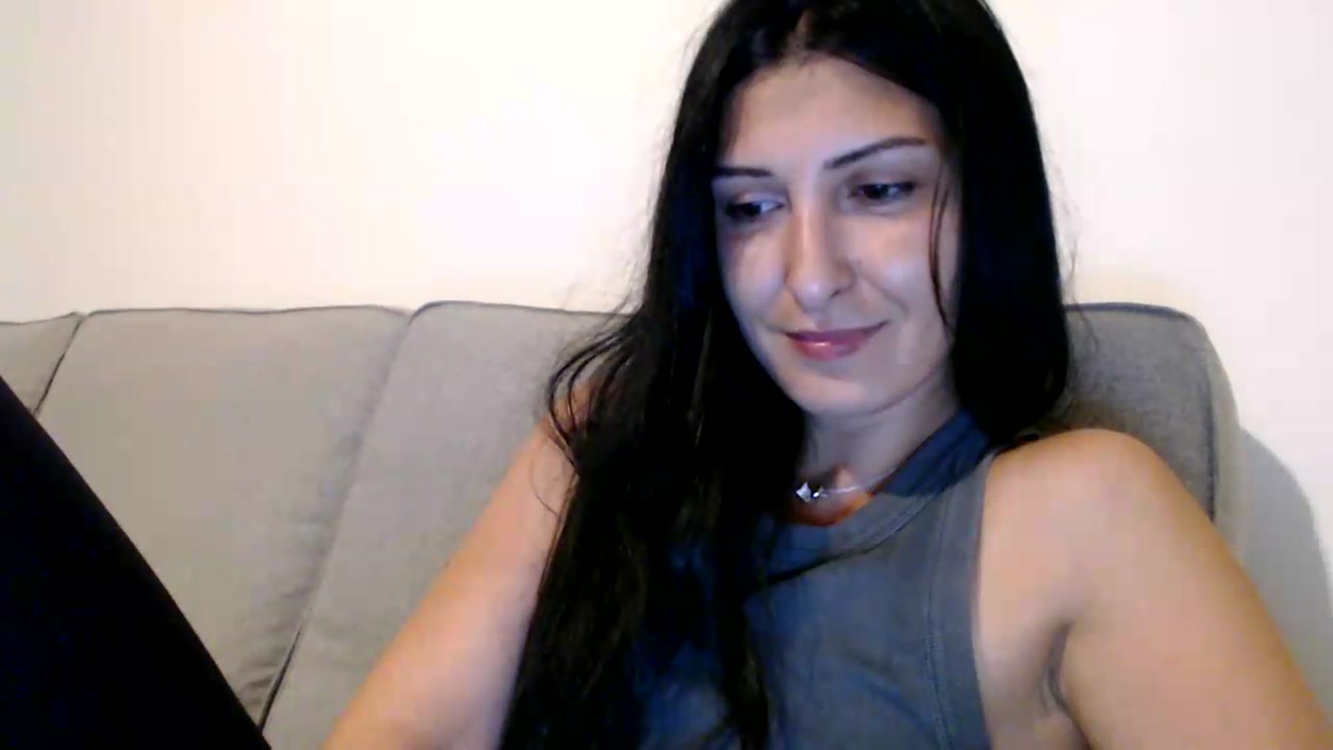 Gallery image thumbnail from Yara_77's myfreecams stream on, 06/08/2026, 18:49 image 17 of 20