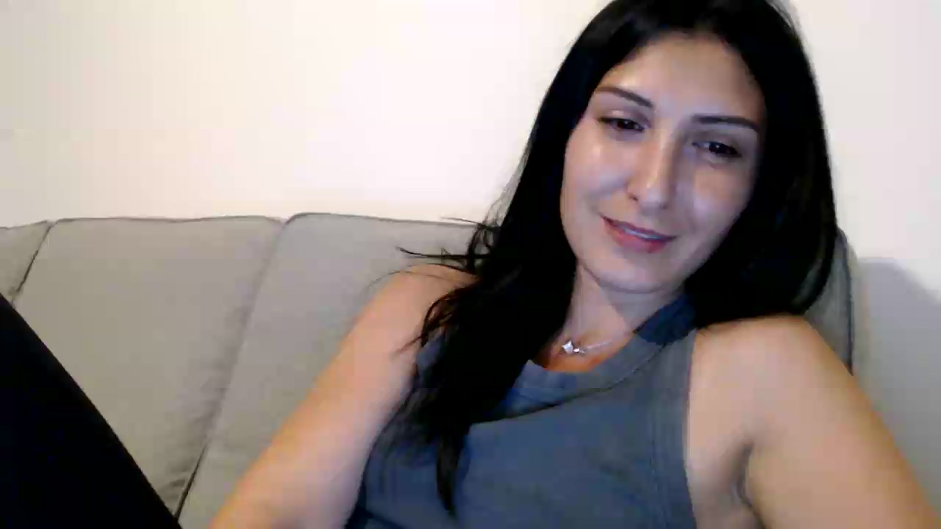 Gallery image thumbnail from Yara_77's myfreecams stream on, 06/08/2026, 18:49 image 18 of 20