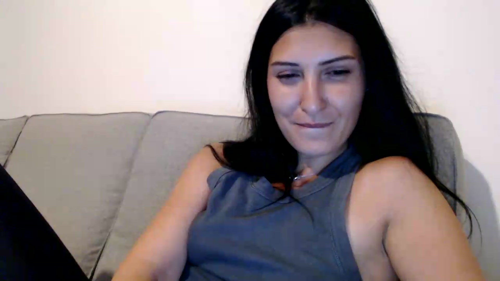 Gallery image thumbnail from Yara_77's myfreecams stream on, 06/08/2026, 18:49 image 15 of 20