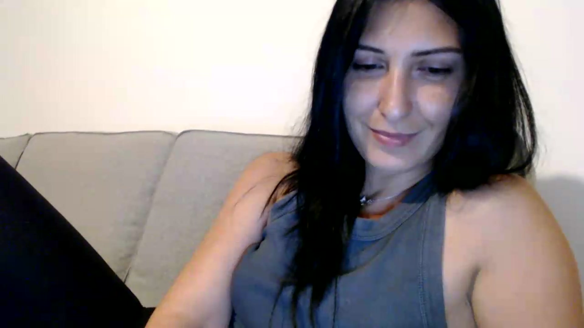 Gallery image thumbnail from Yara_77's myfreecams stream on, 06/08/2026, 18:49 image 19 of 20