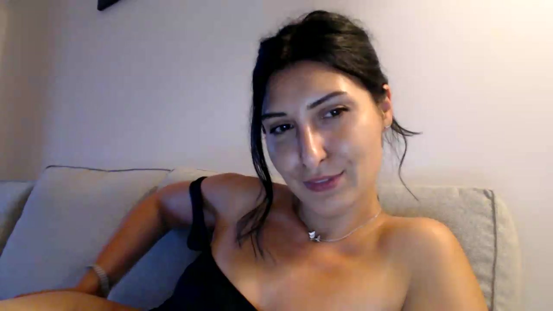 Gallery image thumbnail from Yara_77's myfreecams stream on, 06/09/2026, 18:41 image 4 of 20