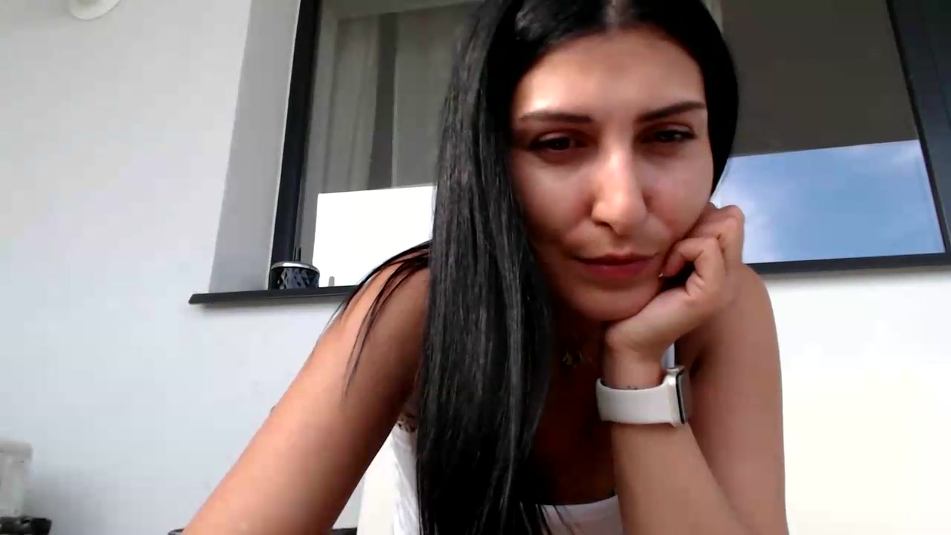 Gallery image thumbnail from Yara_77's myfreecams stream on, 06/10/2026, 15:09 image 6 of 20