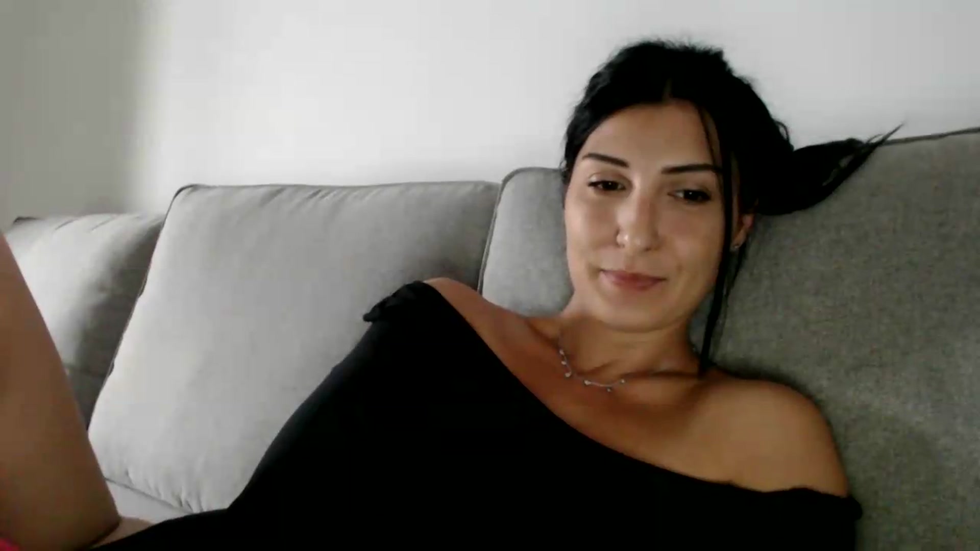Gallery image thumbnail from Yara_77's myfreecams stream on, 06/12/2026, 09:42 image 10 of 20