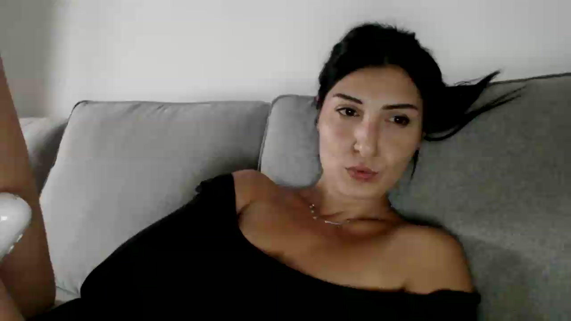 Gallery image thumbnail from Yara_77's myfreecams stream on, 06/12/2026, 09:42 image 12 of 20
