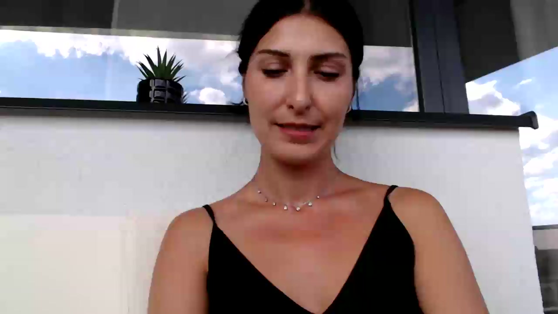 Gallery image thumbnail from Yara_77's myfreecams stream on, 06/16/2026, 15:03 image 11 of 20