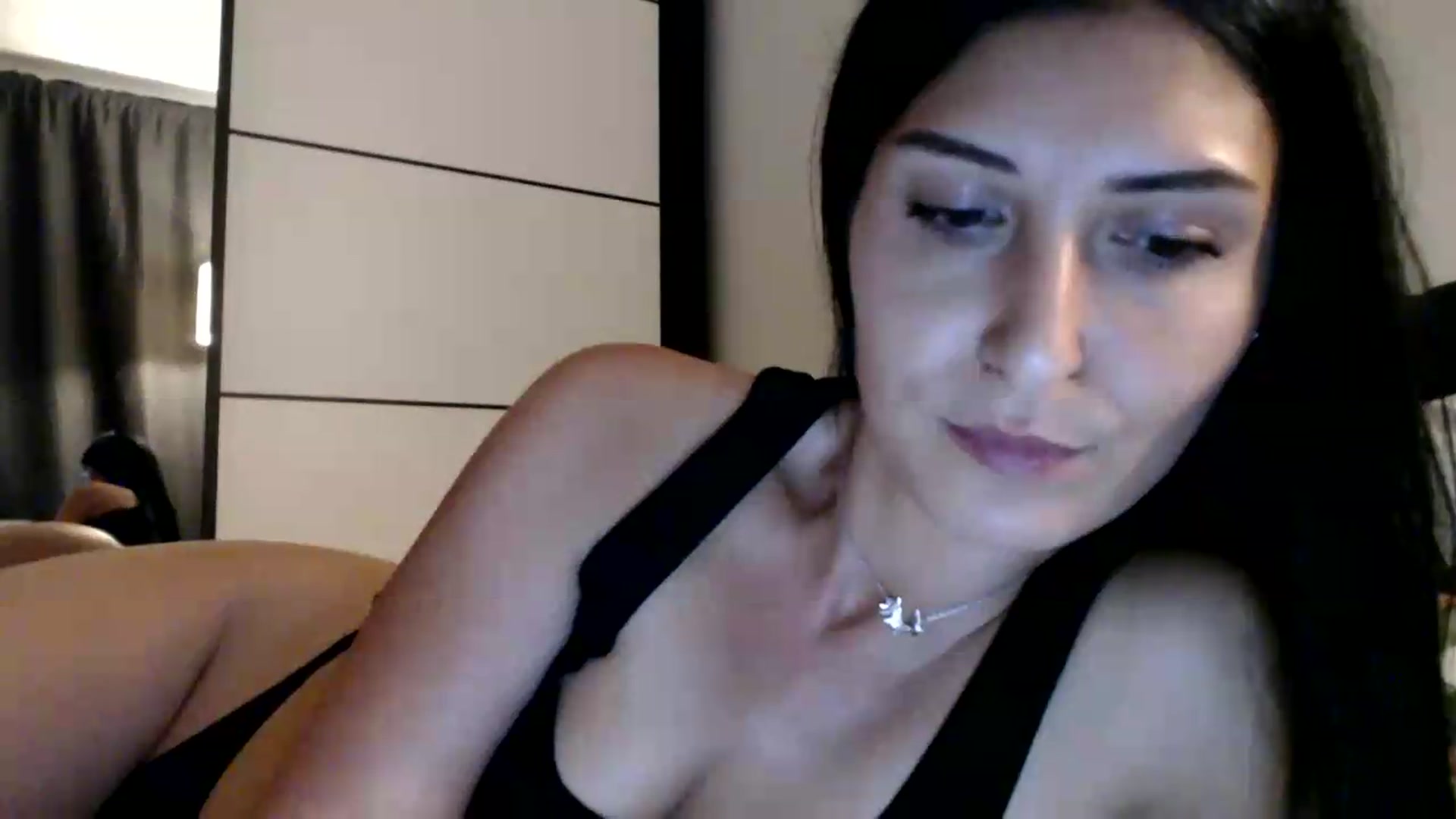 Gallery image thumbnail from Yara_77's myfreecams stream on, 06/18/2026, 18:46 image 17 of 20