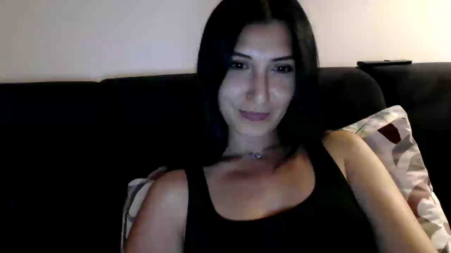 Gallery image thumbnail from Yara_77's myfreecams stream on, 06/18/2026, 19:32 image 4 of 20