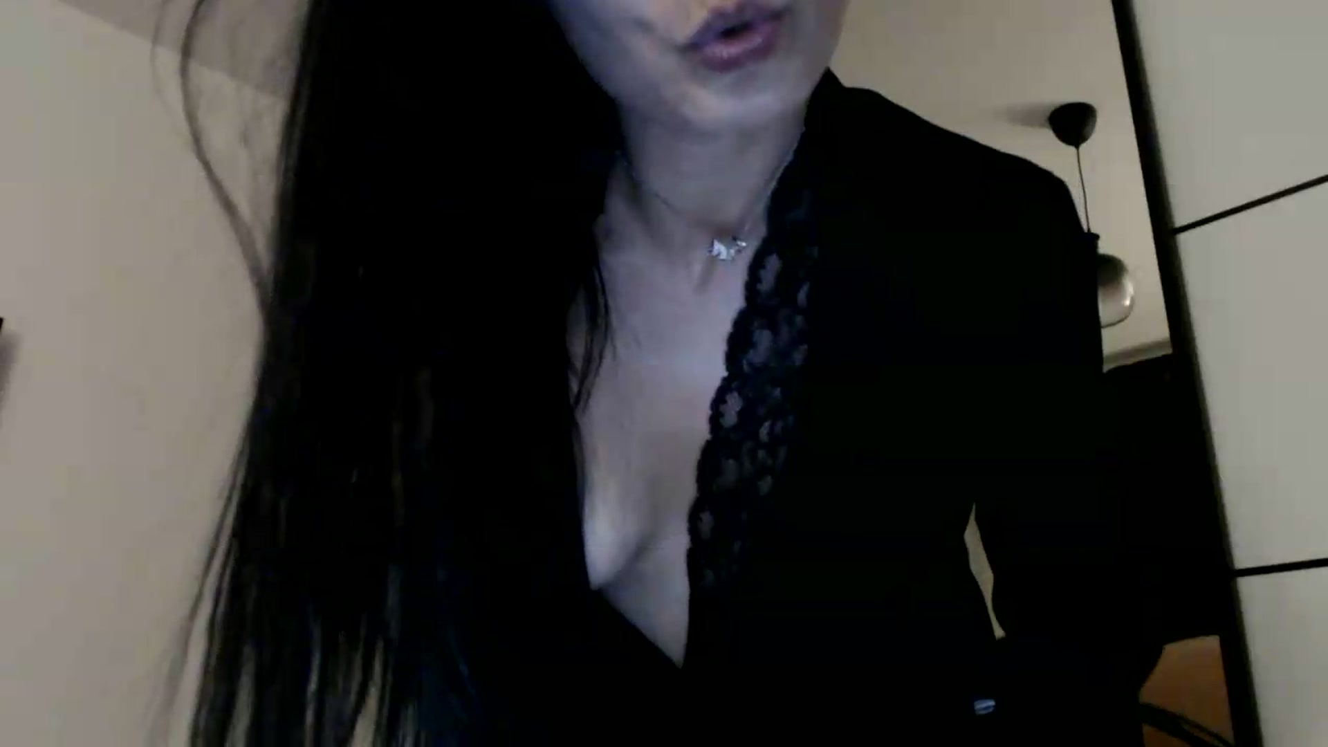 Gallery image thumbnail from Yara_77's myfreecams stream on, 06/18/2026, 19:32 image 17 of 20